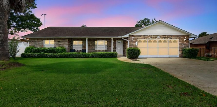 Villa ou maison à Daytona Beach, Floride 3 chambres, 193.98 m2 № 2389277