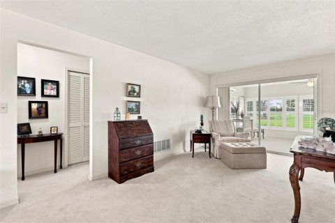 Villa ou maison à vendre à Daytona Beach, Floride: 3 chambres, 193.98 m2 № 2389277 - photo 9