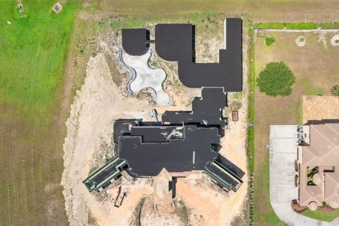 Villa ou maison à vendre à Windermere, Floride: 9 chambres, 1899.39 m2 № 2428769 - photo 2