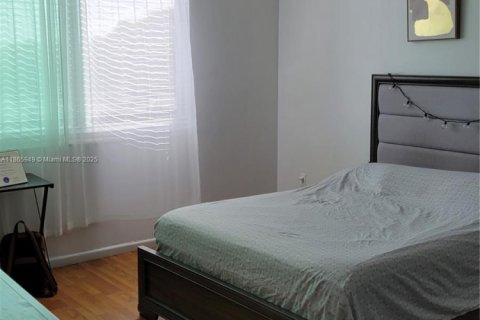 Condominio en alquiler en Hollywood, Florida, 2 dormitorios, 102.19 m2 № 1898169 - foto 20