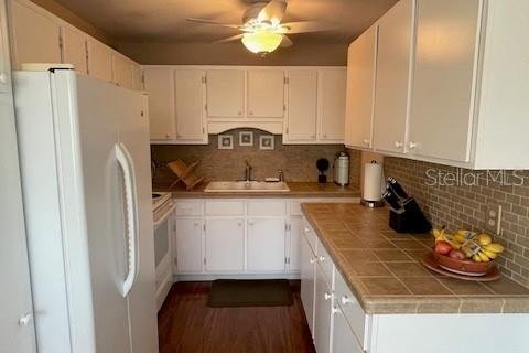 Condo in Seminole, Florida, 1 bedroom  № 1902135 - photo 6