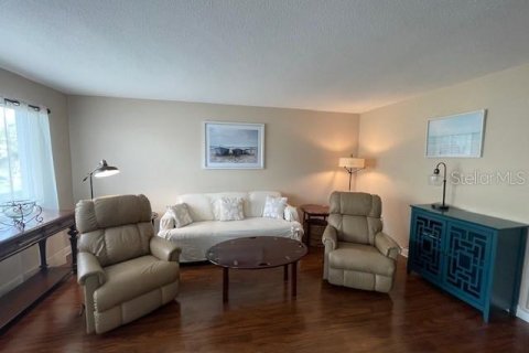 Condo in Seminole, Florida, 1 bedroom  № 1902135 - photo 4