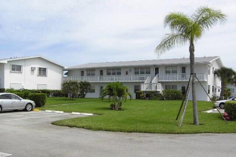 Condominio en alquiler en West Palm Beach, Florida, 2 dormitorios, 70.23 m2 № 1033900 - foto 1