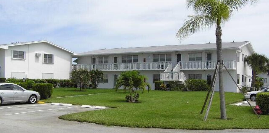 Condominio en West Palm Beach, Florida, 2 dormitorios № 1033900