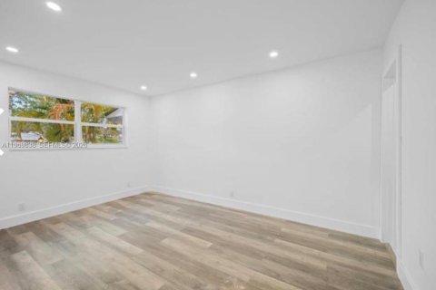 Casa en alquiler en Hollywood, Florida, 2 dormitorios, 85.84 m2 № 2030581 - foto 17