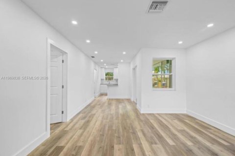 Casa en alquiler en Hollywood, Florida, 2 dormitorios, 85.84 m2 № 2030581 - foto 5