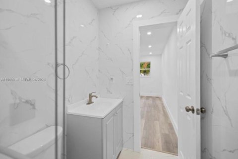 Casa en alquiler en Hollywood, Florida, 2 dormitorios, 85.84 m2 № 2030581 - foto 20