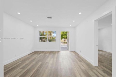 Casa en alquiler en Hollywood, Florida, 2 dormitorios, 85.84 m2 № 2030581 - foto 10
