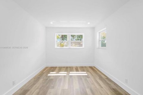 Casa en alquiler en Hollywood, Florida, 2 dormitorios, 85.84 m2 № 2030581 - foto 18