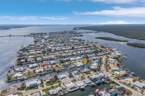 Купить коммерческую недвижимость в Кейп-Корал, Флорида 146.32м2, № 2035098 - фото 5