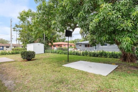 House in El Portal, Florida 3 bedrooms, 116.87 sq.m. № 1823837 - photo 18