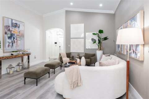 Villa ou maison à vendre à Miramar, Floride: 3 chambres, 165.27 m2 № 1932249 - photo 9