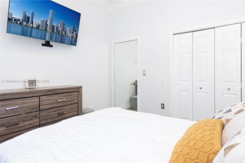 Villa ou maison à vendre à Miramar, Floride: 3 chambres, 165.27 m2 № 1932249 - photo 27