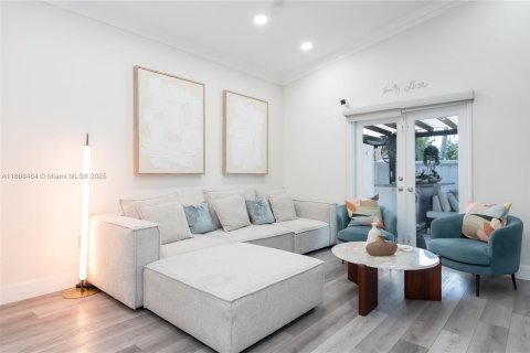 Villa ou maison à vendre à Miramar, Floride: 3 chambres, 165.27 m2 № 1932249 - photo 15