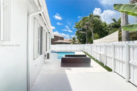 Villa ou maison à vendre à Miramar, Floride: 3 chambres, 165.27 m2 № 1932249 - photo 6