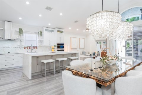 Villa ou maison à vendre à Miramar, Floride: 3 chambres, 165.27 m2 № 1932249 - photo 11