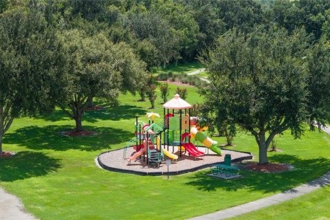 Villa ou maison à vendre à Kissimmee, Floride: 5 chambres, 215.25 m2 № 2429669 - photo 10