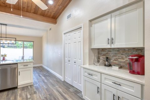 Снять в аренду виллу или дом в Ларго, Флорида 5 комнат, 211.91м2, № 1590056 - фото 16