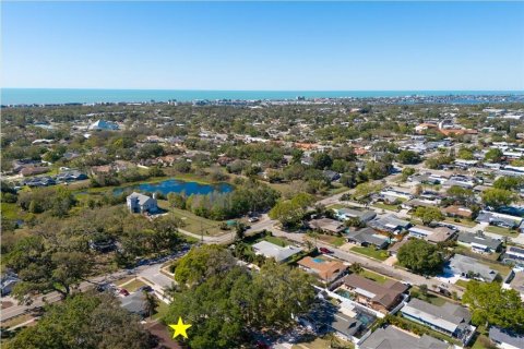 Снять в аренду виллу или дом в Ларго, Флорида 5 комнат, 211.91м2, № 1590056 - фото 2