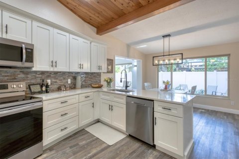 Снять в аренду виллу или дом в Ларго, Флорида 5 комнат, 211.91м2, № 1590056 - фото 20