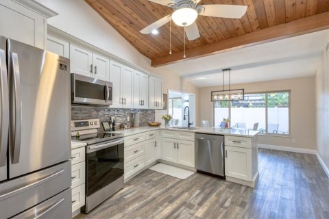 Снять в аренду виллу или дом в Ларго, Флорида 5 комнат, 211.91м2, № 1590056 - фото 15