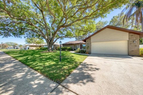 Снять в аренду виллу или дом в Ларго, Флорида 5 комнат, 211.91м2, № 1590056 - фото 5