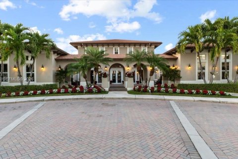 Townhouse in Cutler Bay, Florida 3 bedrooms, 123.1 sq.m. № 2042039 - photo 30