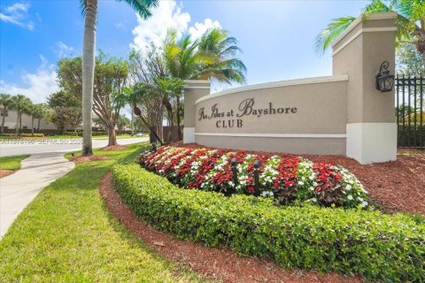 Townhouse in Cutler Bay, Florida 3 bedrooms, 123.1 sq.m. № 2042039 - photo 28