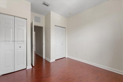 Townhouse in Cutler Bay, Florida 3 bedrooms, 123.1 sq.m. № 2042039 - photo 24