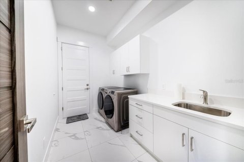 Casa en venta en North Port, Florida, 3 dormitorios, 218.78 m2 № 2410091 - foto 16