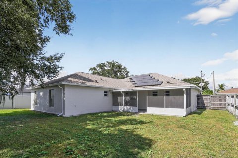 House in Kissimmee, Florida 4 bedrooms, 193.98 sq.m. № 2156114 - photo 24