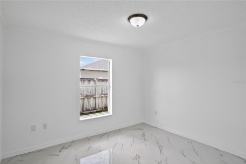 House in Kissimmee, Florida 4 bedrooms, 193.98 sq.m. № 2156114 - photo 7