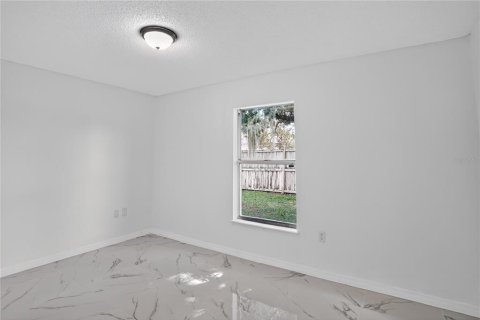 House in Kissimmee, Florida 4 bedrooms, 193.98 sq.m. № 2156114 - photo 9
