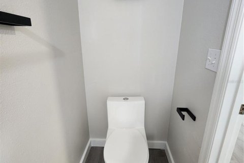 Townhouse in Orlando, Florida 2 bedrooms, 91.69 sq.m. № 1911992 - photo 17