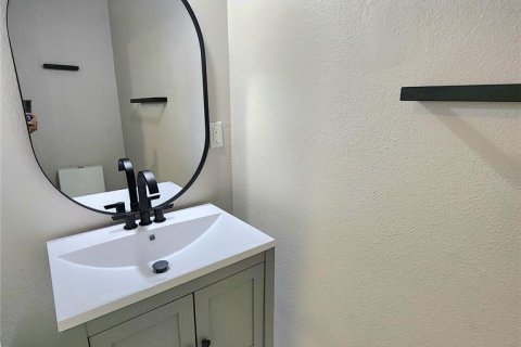 Townhouse in Orlando, Florida 2 bedrooms, 91.69 sq.m. № 1911992 - photo 16