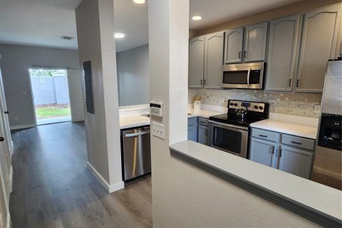 Townhouse in Orlando, Florida 2 bedrooms, 91.69 sq.m. № 1911992 - photo 1