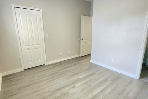 Townhouse in Orlando, Florida 2 bedrooms, 91.69 sq.m. № 1911992 - photo 24