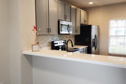 Townhouse in Orlando, Florida 2 bedrooms, 91.69 sq.m. № 1911992 - photo 10