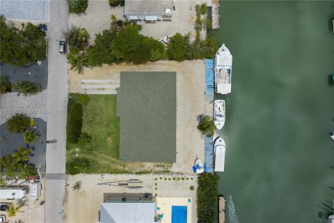 Villa ou maison à vendre à Marathon, Floride: 4 chambres, 275.36 m2 № 2084253 - photo 8
