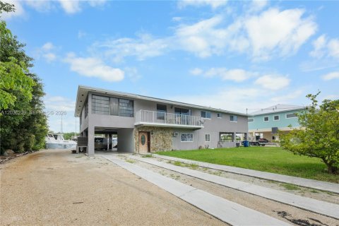 Villa ou maison à vendre à Marathon, Floride: 4 chambres, 275.36 m2 № 2084253 - photo 9