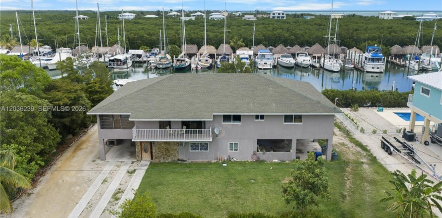 Villa ou maison à Marathon, Floride 4 chambres, 275.36 m2 № 2084253