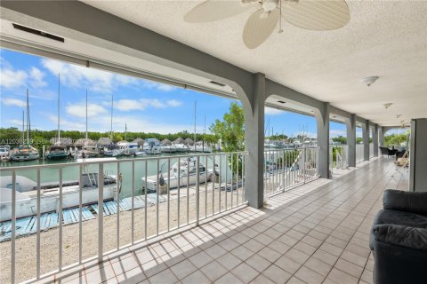 Villa ou maison à vendre à Marathon, Floride: 4 chambres, 275.36 m2 № 2084253 - photo 28