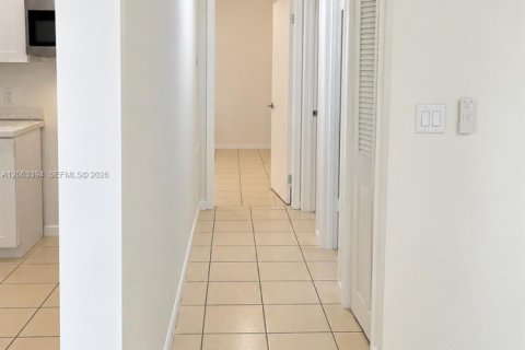 House in Stuart, Florida 2 bedrooms, 78.97 sq.m. № 2384586 - photo 5