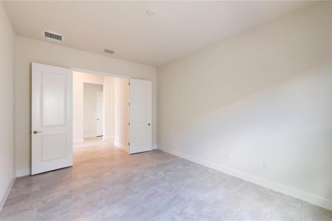 Casa en venta en Daytona Beach, Florida, 3 dormitorios, 185.15 m2 № 1900545 - foto 6
