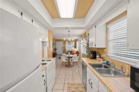 Appartement à louer à Brandon, Floride: 2 chambres, 80.55 m2 № 2415276 - photo 5