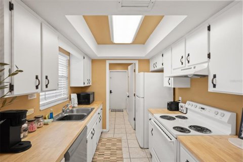Appartement à louer à Brandon, Floride: 2 chambres, 80.55 m2 № 2415276 - photo 4