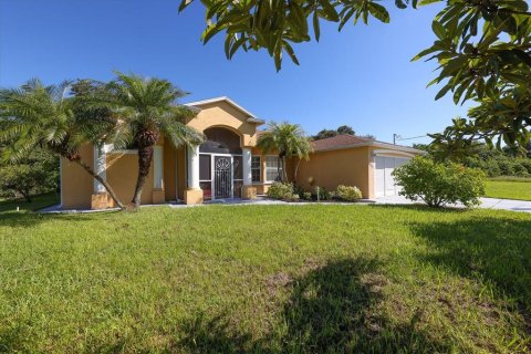 Villa ou maison à vendre à North Port, Floride: 3 chambres, 168.52 m2 № 2309055 - photo 12