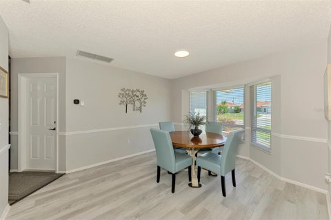 House in Englewood, Florida 2 bedrooms, 163.79 sq.m. № 1736244 - photo 11