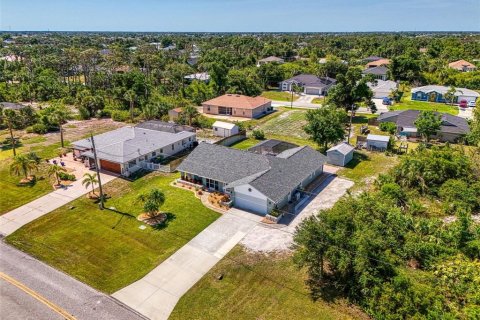 House in Englewood, Florida 2 bedrooms, 163.79 sq.m. № 1736244 - photo 4