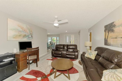 House in Englewood, Florida 2 bedrooms, 163.79 sq.m. № 1736244 - photo 18
